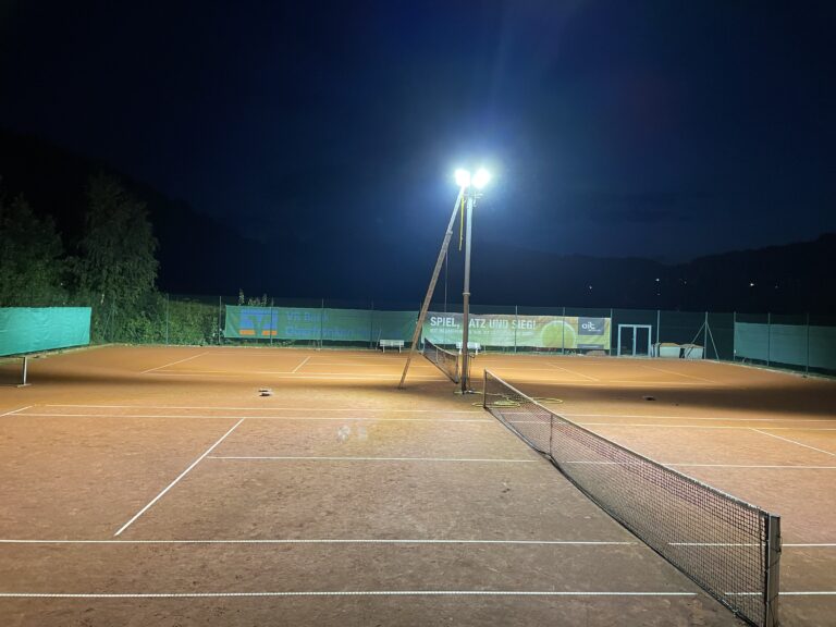 Neue Flutlichtanlage